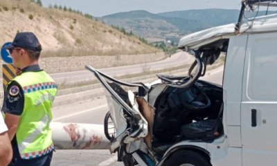 HURDAYA DÖNEN ARAÇTAN SAĞ KURTULDU!